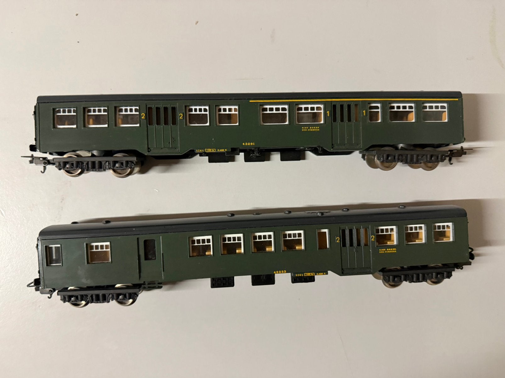Chariots Lima H0 Sncb/Nmbs M2 43291 et 49253 — 2 pièces, Hobby & Loisirs créatifs, Trains miniatures | HO, Enlèvement ou Envoi