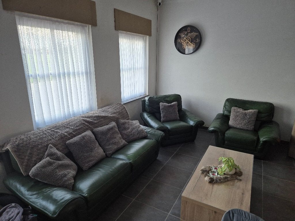 Lederen salon, Ophalen, Zo goed als nieuw, Leer