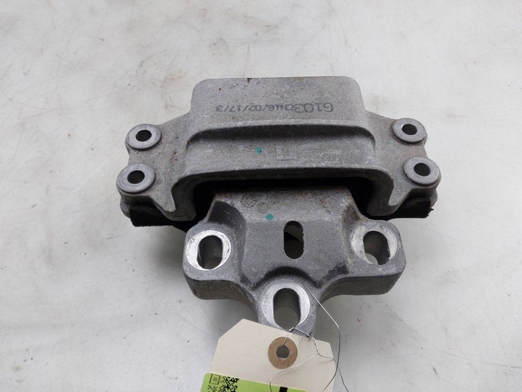 SUPPORT BOITE DE VITESSES ABS Q3 (8UB / 8UG) (|8J0199555K|), Dhr. J. Ham, Administratie@autoham.nl, Audi, Utilisé