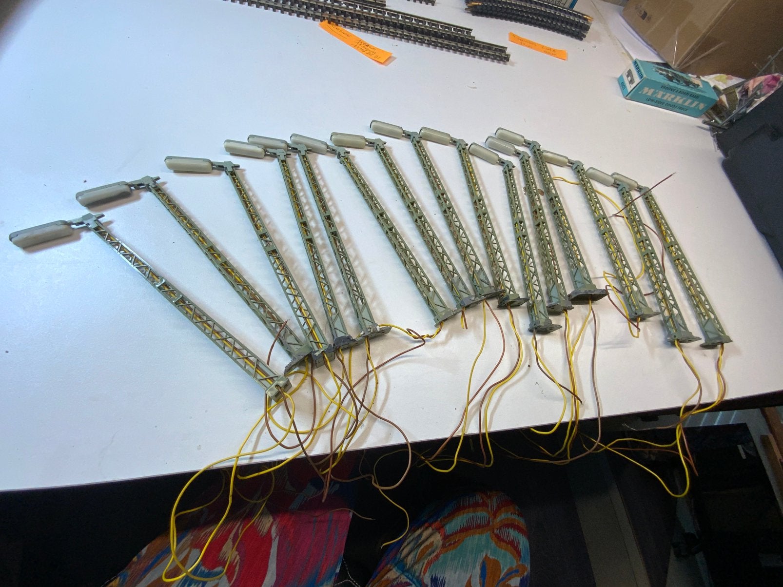 LOT DE 15 LAMPADAIRES DE GARE TRIAGES EN TREILLIS HO, Enlèvement ou Envoi, Utilisé, Transformateur ou Alimentation, Märklin