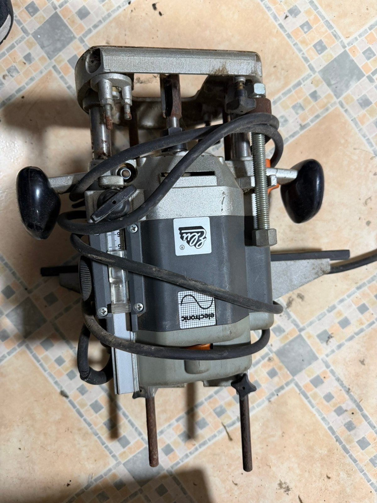 Bovenfrees ELu MOF96 Electronic, Doe-het-zelf en Bouw, Gereedschap | Freesmachines, Ophalen