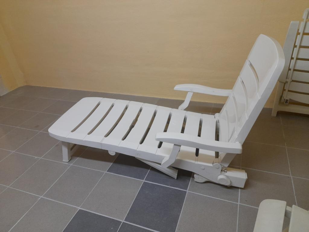 Tuinzetel te koop (Ligbed, Tuin en Terras, Ligbedden, Ophalen, Kunststof