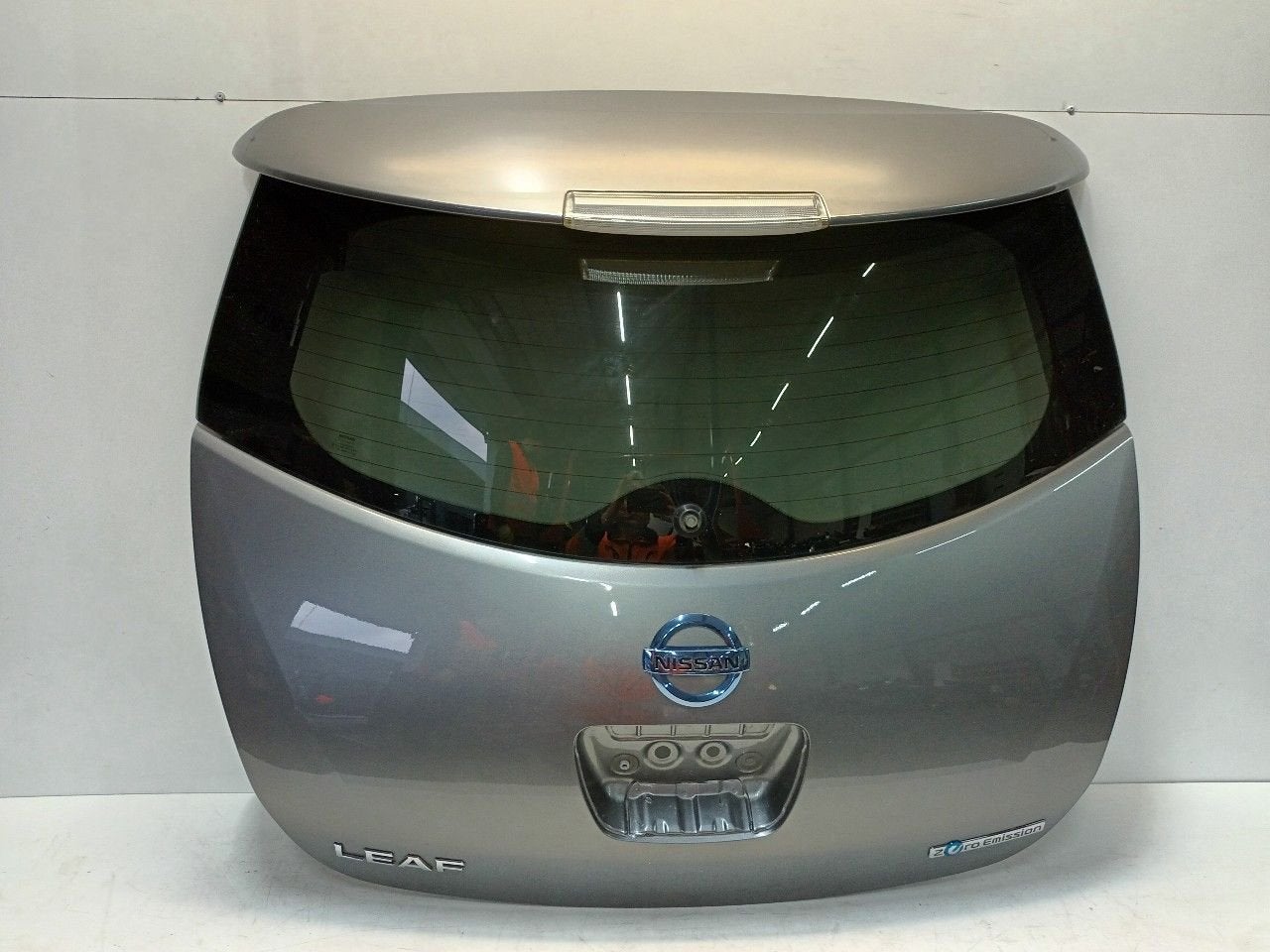 Achterklep Nissan Leaf, Onderdelen@venauto.nl, Van der Ven Autorecycling B.V., Arrière, Ettenseweg 76, 4706 PB Roosendaal, The Netherlands