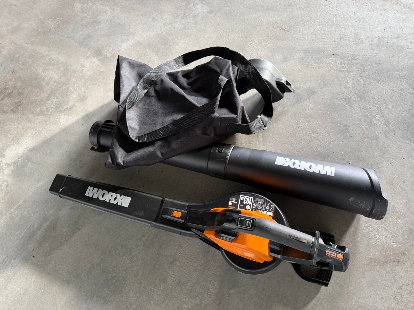 Aspireteur, broyeur et souffleur de feuilles Worx, Jardin & Terrasse, Enlèvement, Comme neuf, Batterie, Avec sac de ramassage