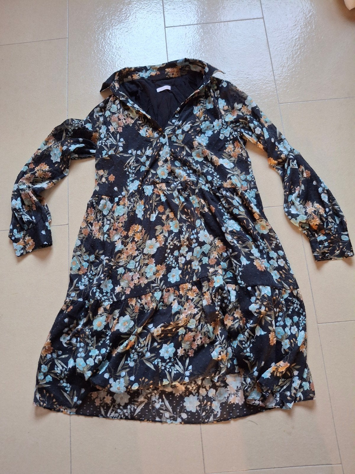 zwart kleedje met bloemenprint "Senso" 36/38, Kleding | Dames, Maat 38/40 (M), Ophalen of Verzenden, Zo goed als nieuw, Senso