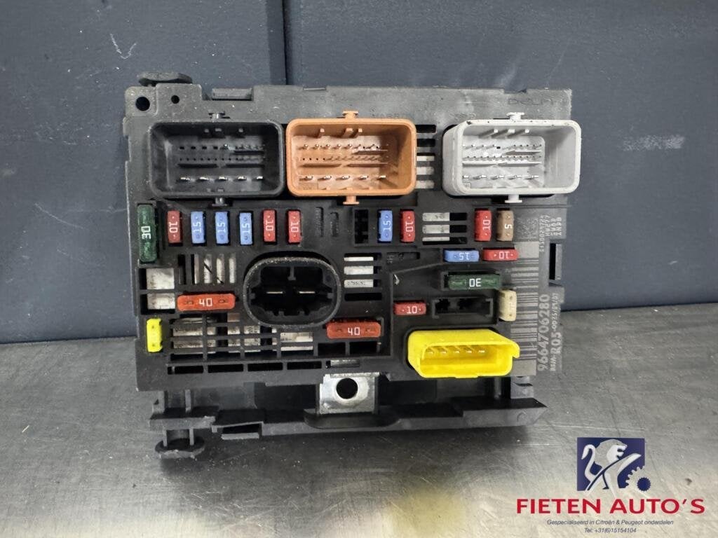 Zekeringkast BSM R05 Citroën Peugeot 9664706280 Delphi, Autos : Pièces & Accessoires, Utilisé, Citroen, Citroën, Enlèvement ou Envoi