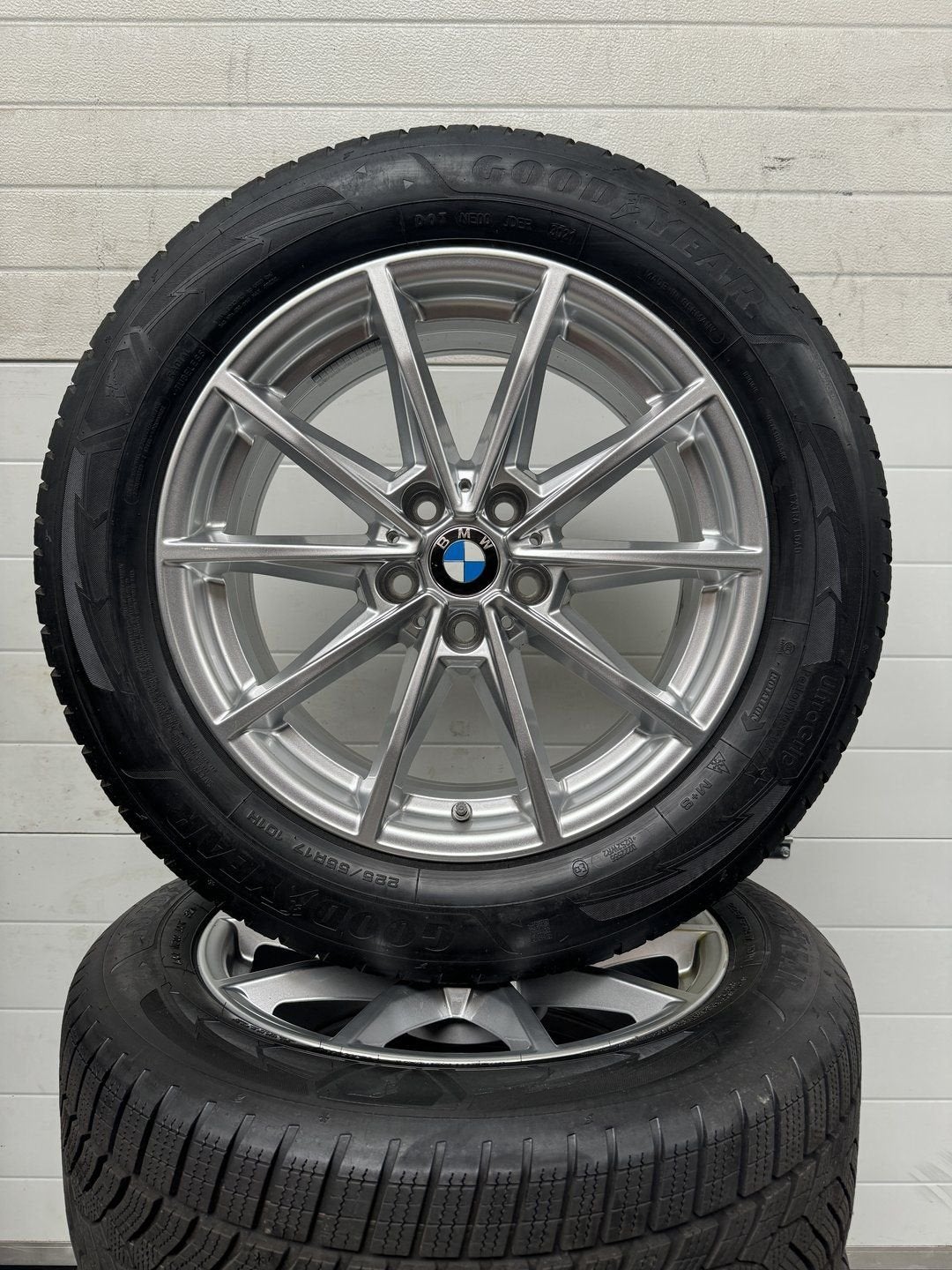 DEMO 17’’ BMW i4 VELGEN WINTERBANDEN SET ORIG TPMS 851, Auto-onderdelen, Gebruikt, -, -, Banden en Velgen