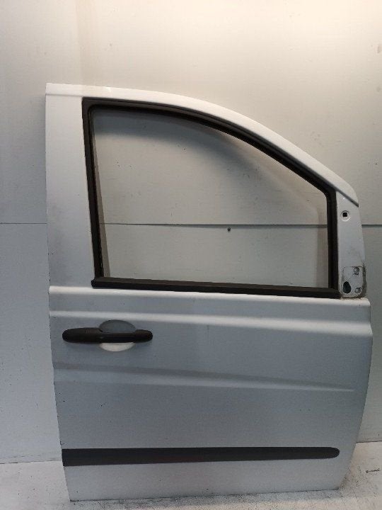 Portier rechts voor Mercedes-Benz Vito, Onderdelen@venauto.nl, Van der Ven Autorecycling B.V., Gebruikt, Ettenseweg 76, 4706 PB Roosendaal, The Netherlands