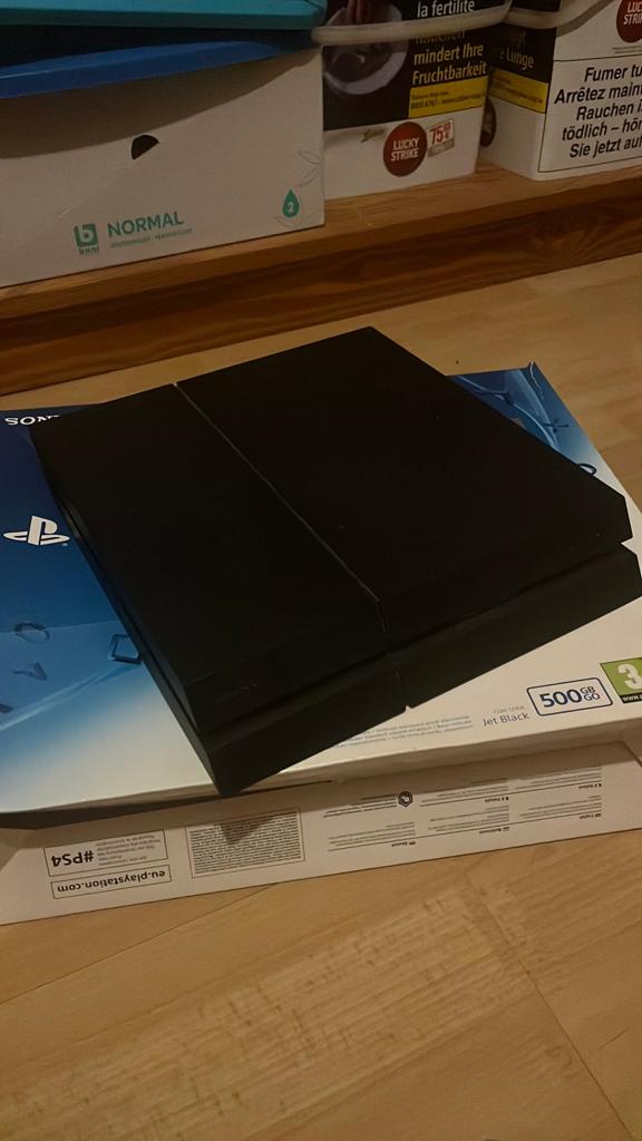 Ps4 zonder controller, Ophalen, Zo goed als nieuw, Zonder controller