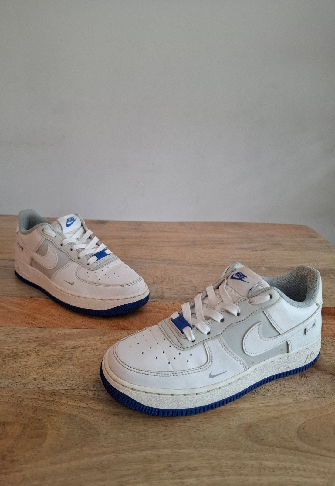 Nike Air Force 1 Low LV8 'Just Stitch It' Maat 37,5, Kleding | Heren, Schoenen, Wit, Nike, Ophalen of Verzenden, Zo goed als nieuw