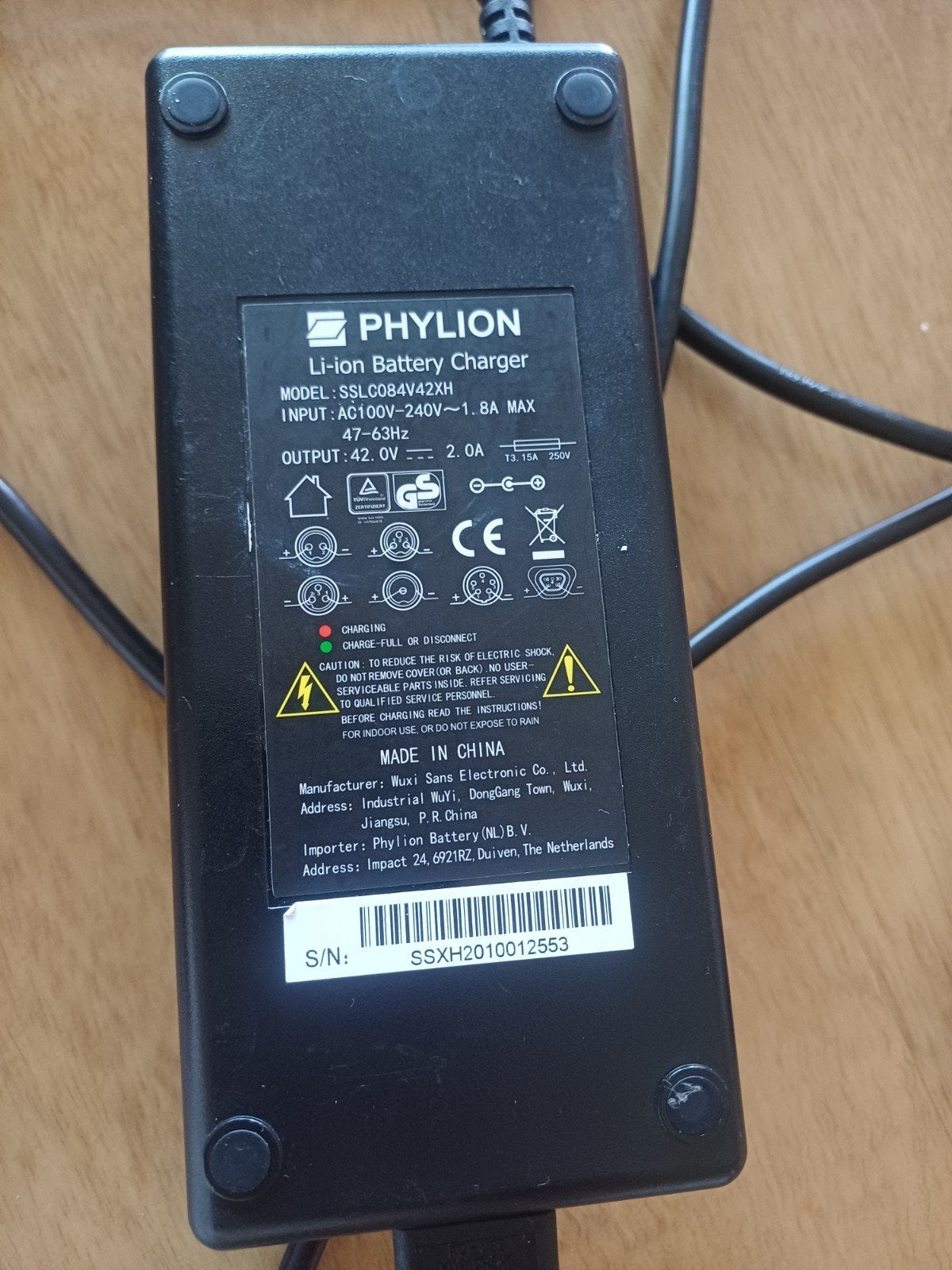 Chargeur de batterie Phylion, Enlèvement, Comme neuf