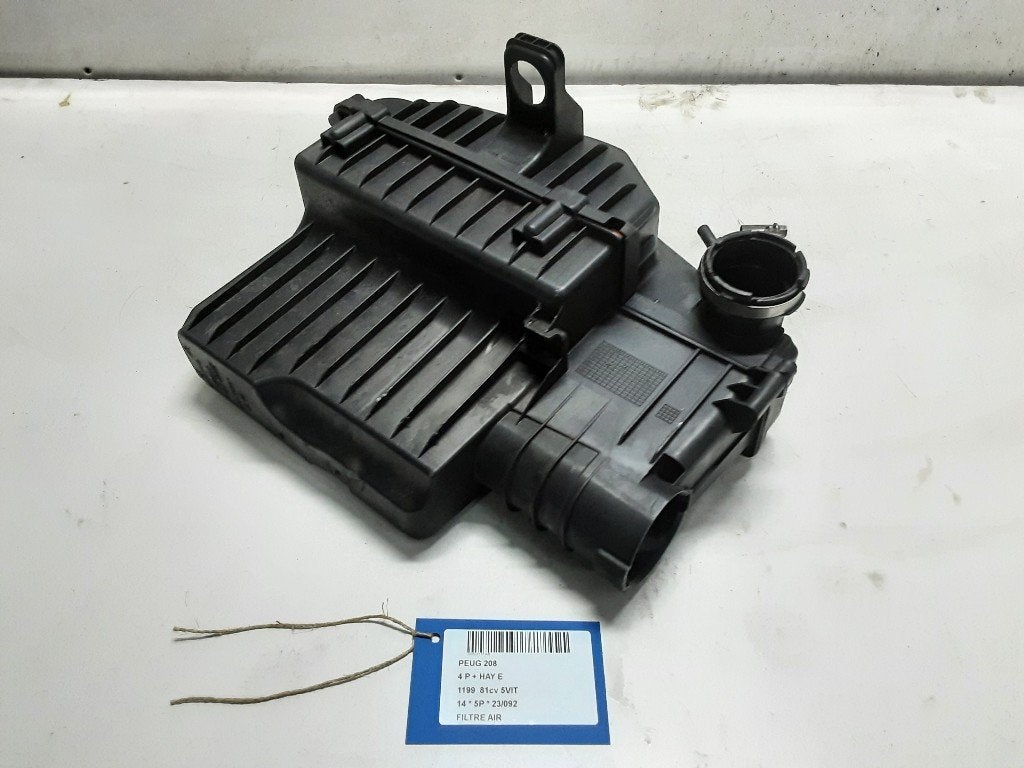 FILTRE À AIR Peugeot 208 I (CA / CC / CK / CL), Kontakt-peugeot@peugeot.com, Utilisé, Peugeot Deutschland GmbH, Bahnhofsplatz
65423  Rüsselsheim, DE
