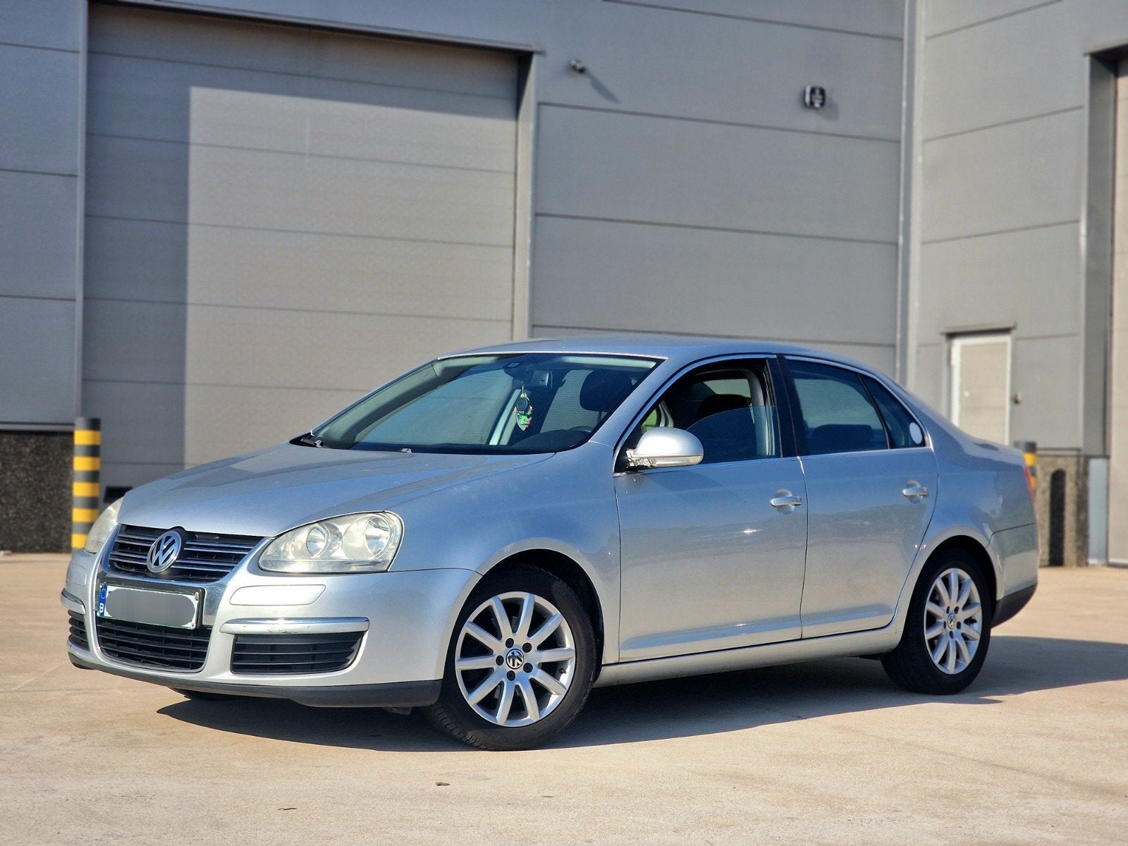 Volkswagen Jetta 1.6 benzine - 01/2009 – 196.000Km LEZ OKE, Auto's, Volkswagen, 90 kW, 1600 cc, Bedrijf, Parkeersensor