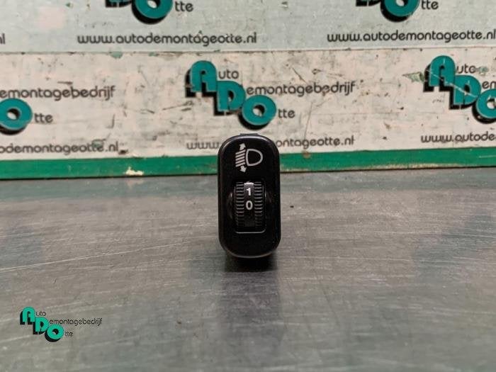 Commutateur phare hauteur réglable d'un Mercedes Sprinter (, 3 mois de garantie, Utilisé, -, -