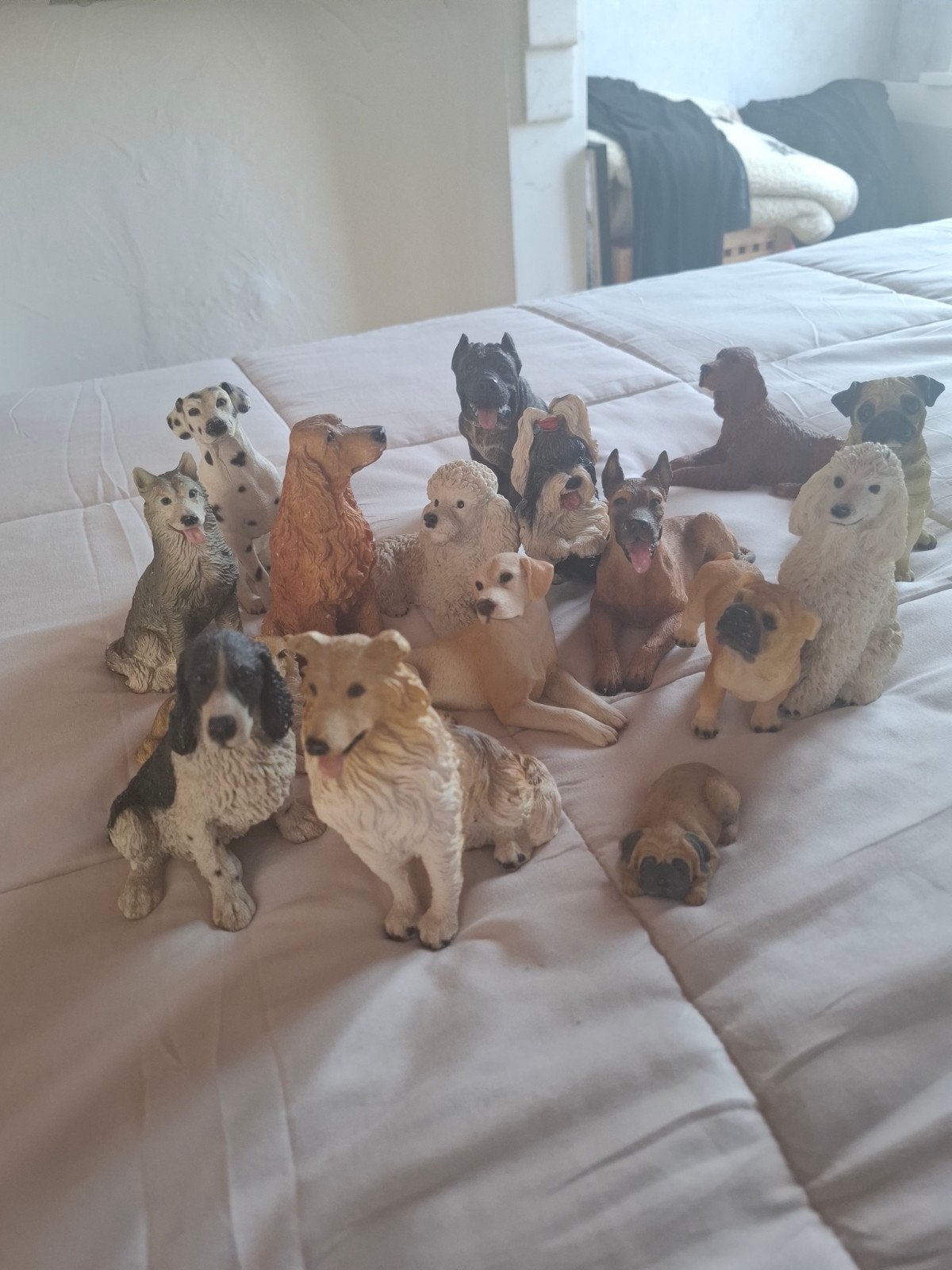 Beeldjes honden verschillende rassen  17 stuks voor alles 50, Verzamelen, Ophalen