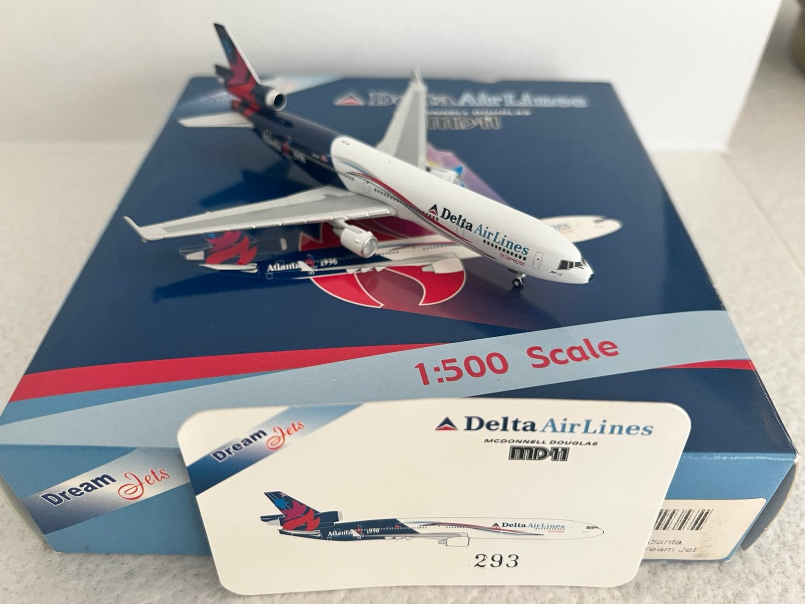 Delta MD-11 1:500, Verzamelen, Ophalen, Zo goed als nieuw