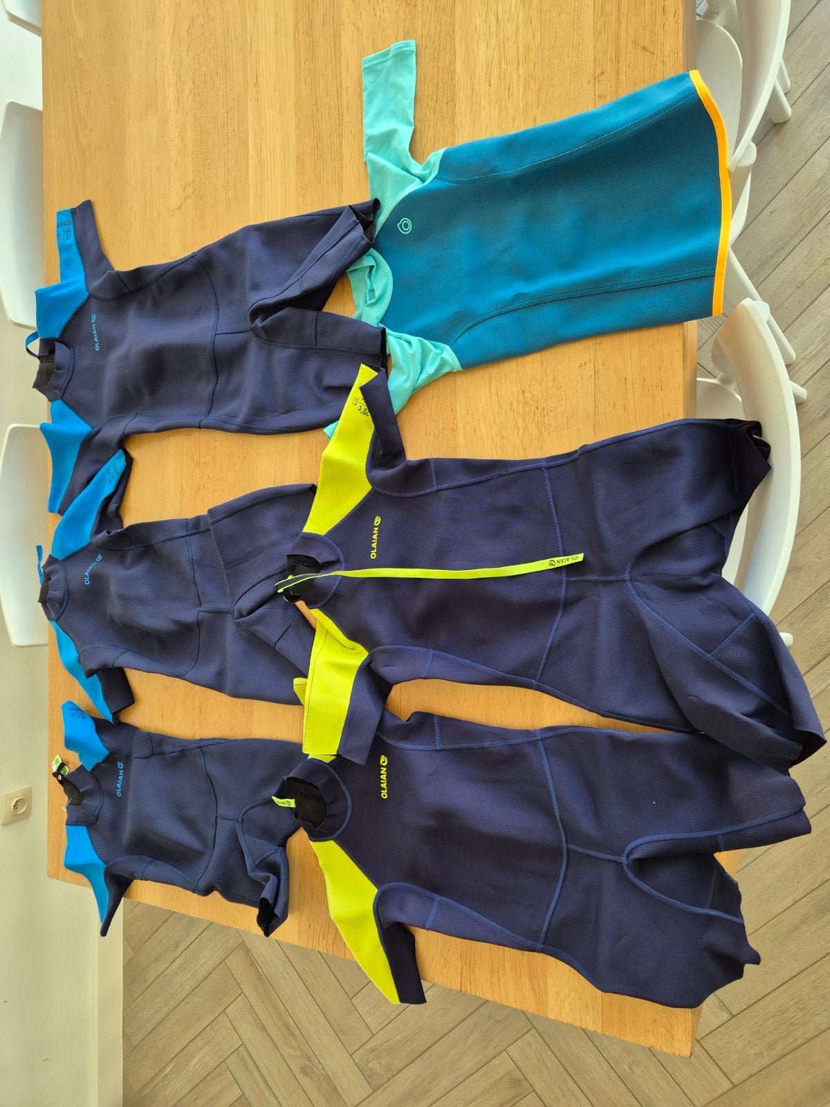 Combinaisons de plongée, combinaisons de surf, différentes t, Enlèvement ou Envoi