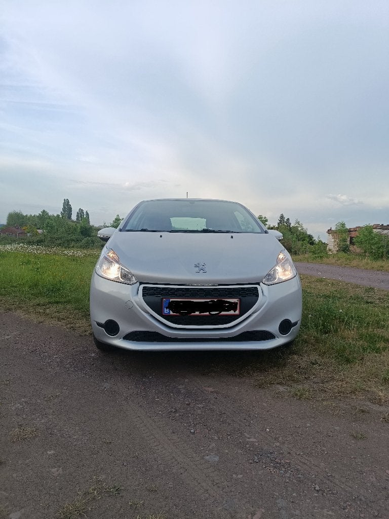 Peugeot 208, Achat, Boîte manuelle, Entretenue par le concessionnaire, Noir
