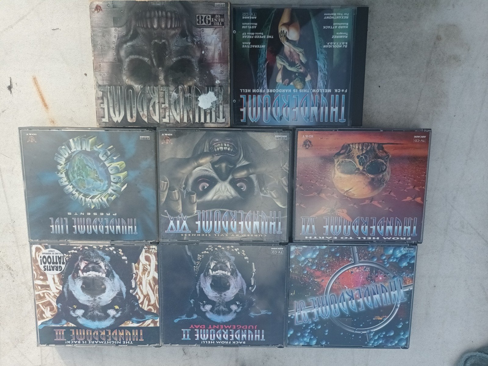 lot thunderdome met boekje behalve live, CD & DVD, Enlèvement ou Envoi, Comme neuf