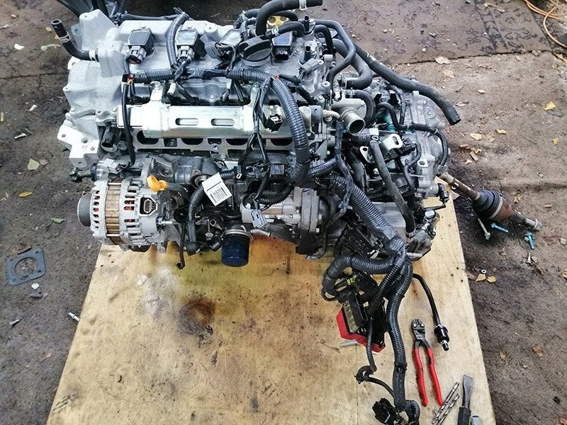 Moteur HR16DE Nu NISSAN JUKE, Envoi, Utilisé, Skoda
