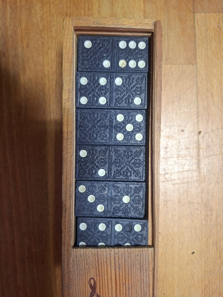 Jeux ancien domino, Enlèvement