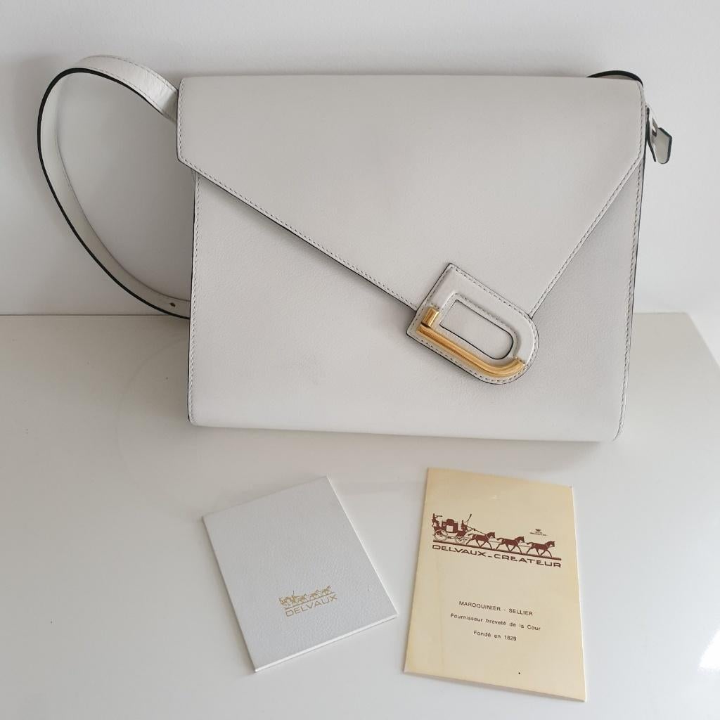 Delvaux Romeo, glad wit leder met gouden hardware, Enlèvement ou Envoi, Utilisé, Blanc, Sac à main