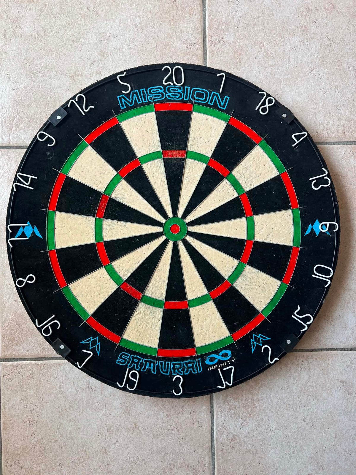 Dartbord, Ophalen of Verzenden, Zo goed als nieuw, Dartbord