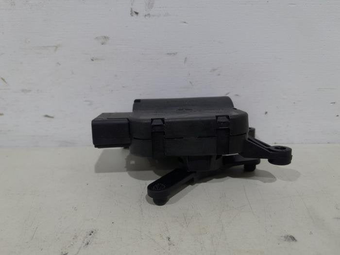 Clapet chauffage moteur d'un Mercedes Vito, Autos : Pièces & Accessoires, Moteurs & Accessoires, 3 mois de garantie, Utilisé, -