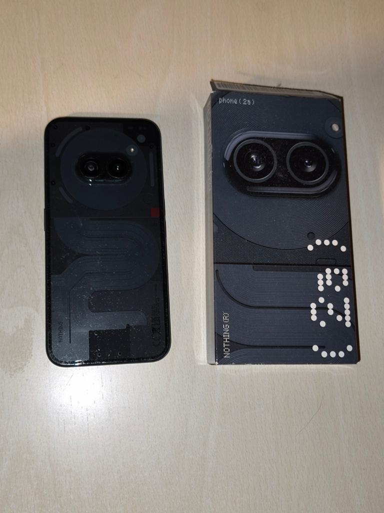 Niets, telefoon 2a in goede staat, Zwart