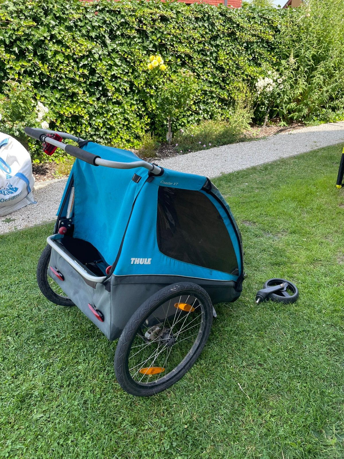 Thule Coaster XT fietskar – 2 zitplaatsen, Vélos & Vélomoteurs, Accessoires vélo | Remorques, Comme neuf, Pliable, Enlèvement