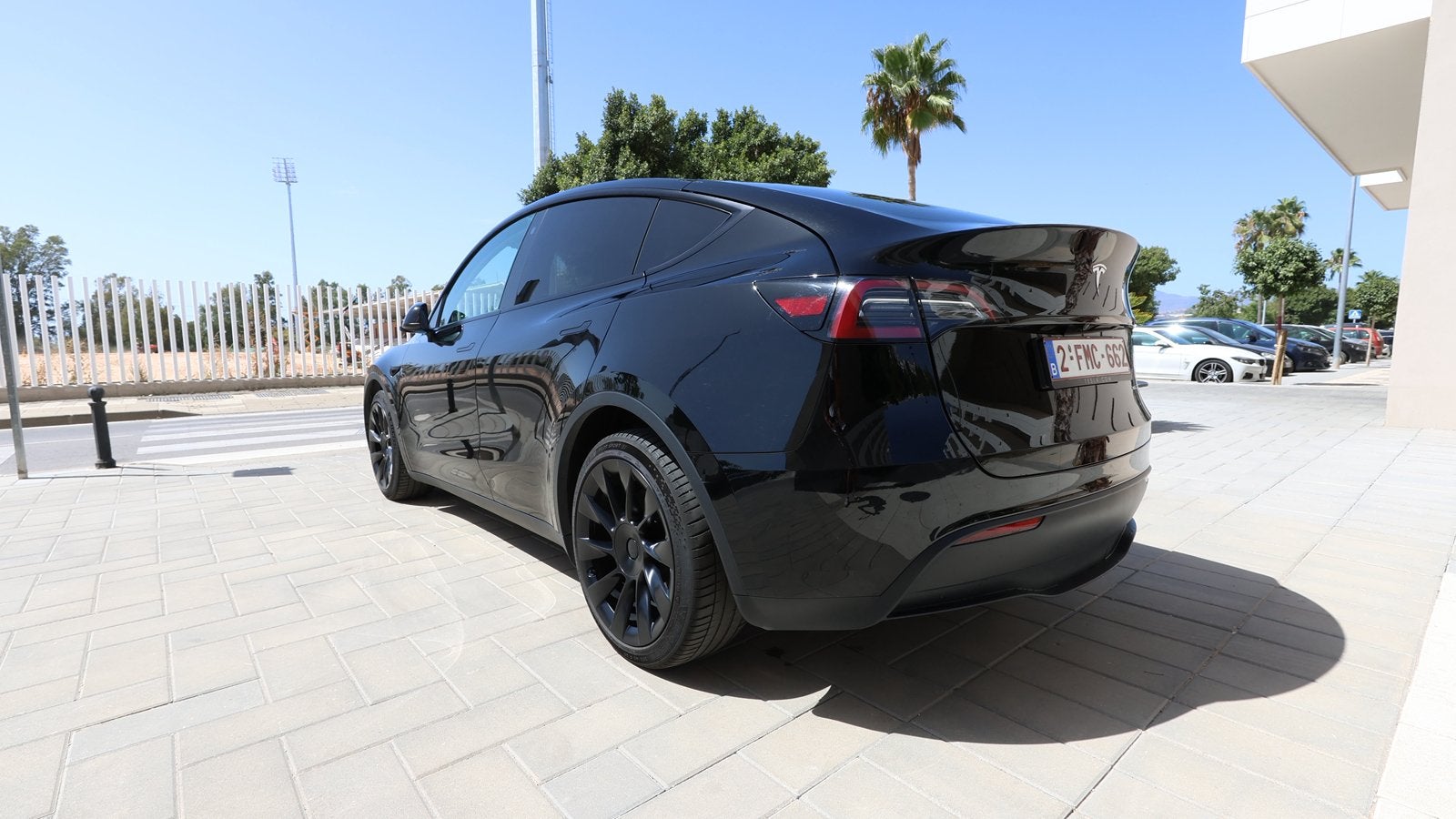 Tesla Model Y Long Range AWD  — 2024 – Zwart – 74.450 km, Autos, Cuir, Achat, Euro 6, Noir