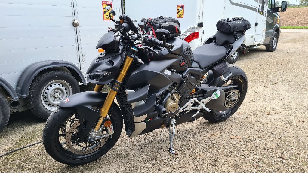 Ducati SF V4S '21 parfaite + pleine d'options, Motos, Motos | Ducati, 1103 cm³, Poignées chauffantes, 4 cylindres, Naked bike