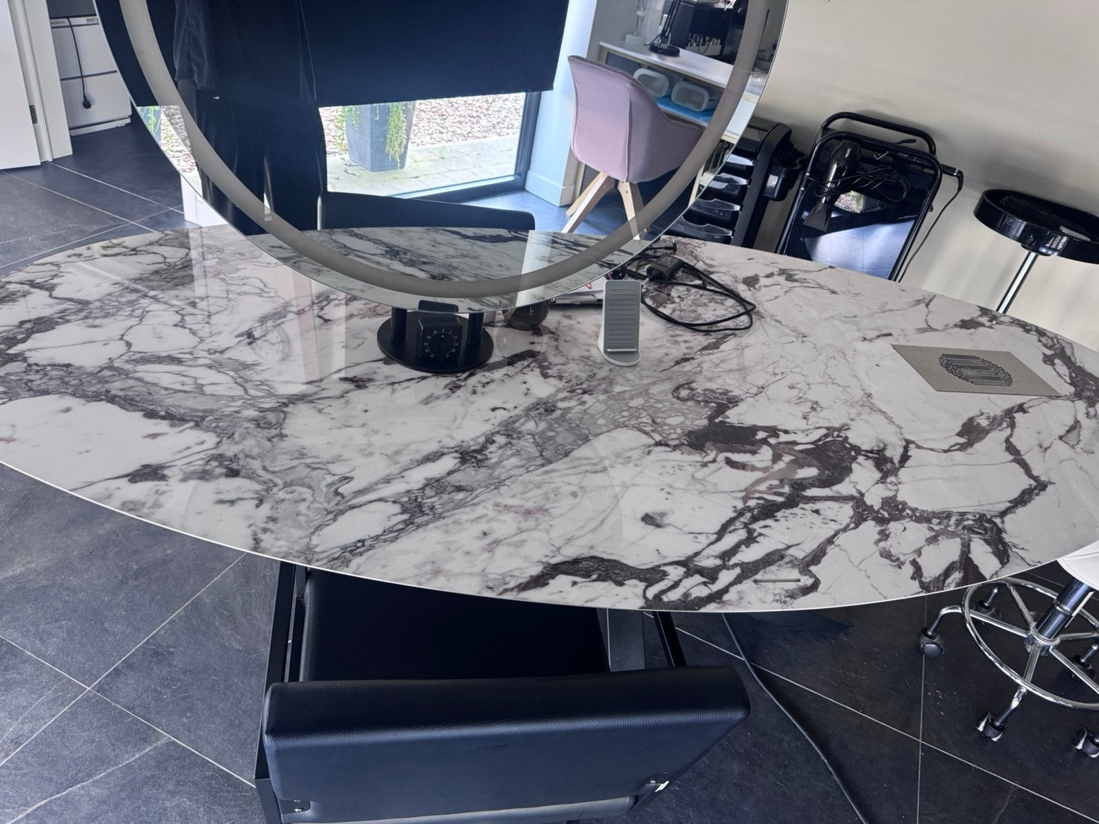 Luxe Design Kaptafel / Nageltafel  Keramiek, Ophalen, Zo goed als nieuw