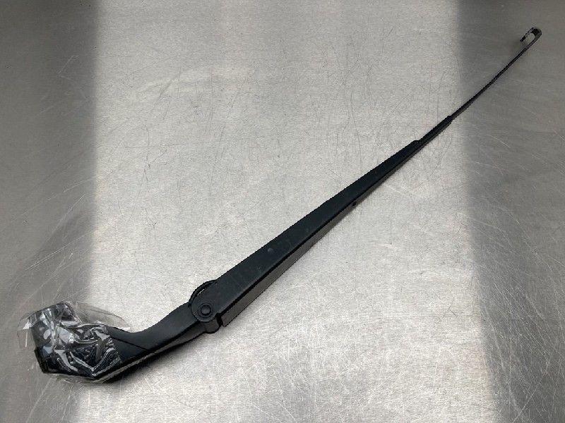 RUITENWISSERARM VOOR Nissan Note (E12) (08-2012/12-2016), Gebruikt, Nissan