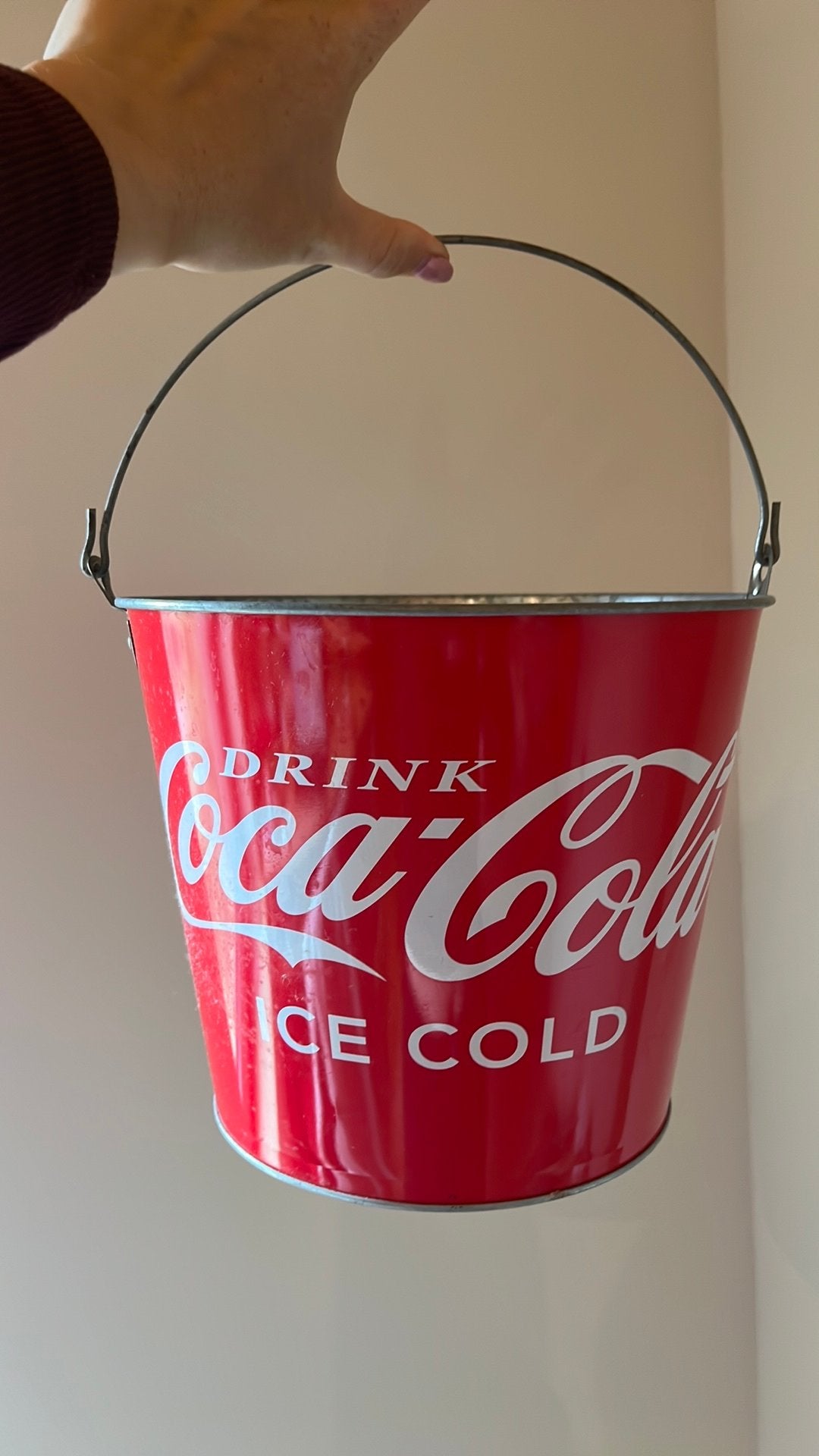 Ice Bucket, Ophalen, Gebruikt