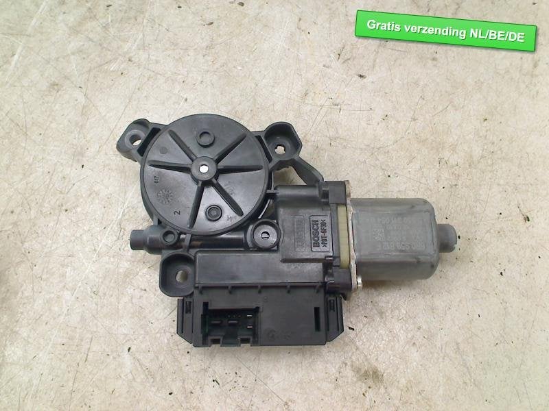 MOTEUR LEVE VITRE ELECTRIQUE ARRIÈRE DROIT Polo V (6R), Volkswagen, Volkswagen AG, Utilisé, Kundenbetreuung@volkswagen.de