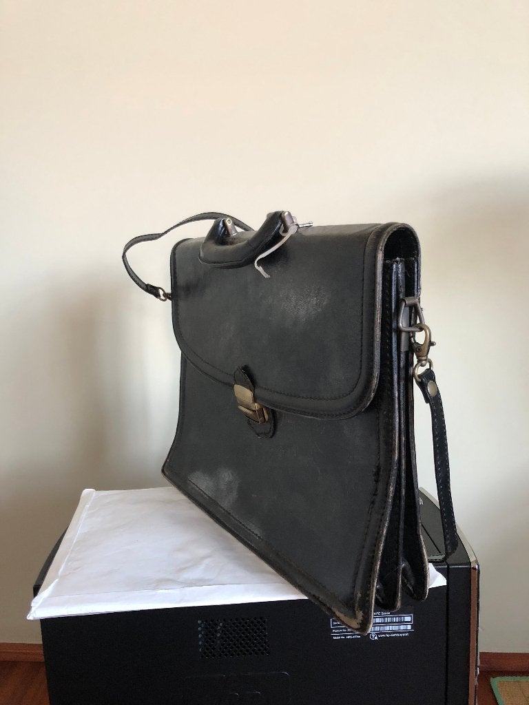 mallette cuir noir sacoche, 35 à 45 cm, Enlèvement ou Envoi, Clé, Moins de 50 cm