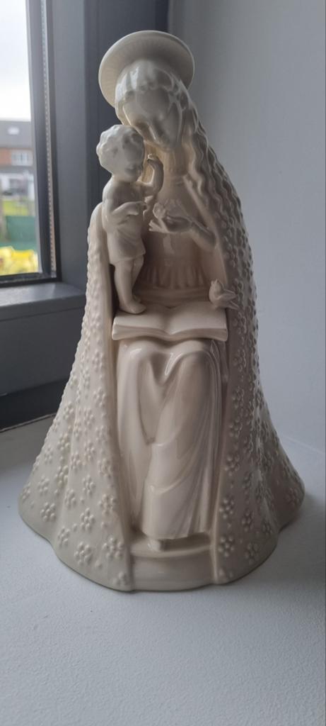 Hummel 10/3 Flower Madonna (grootste maat), Ophalen of Verzenden