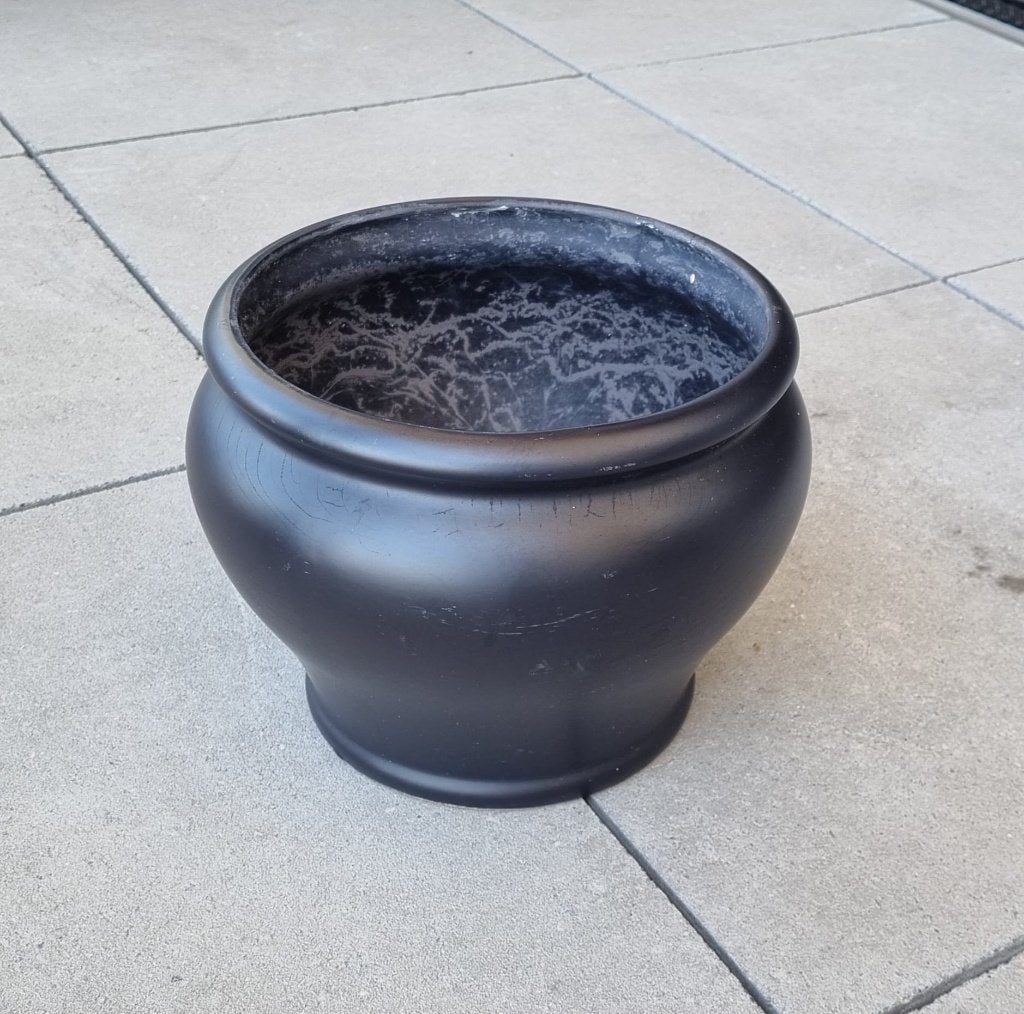 Matzwarte buikpot / ketelpot in keramiek (Ø25 cm), Tuin en Terras, Bloempotten, 25 tot 40 cm, Rond, Ophalen of Verzenden, Zo goed als nieuw