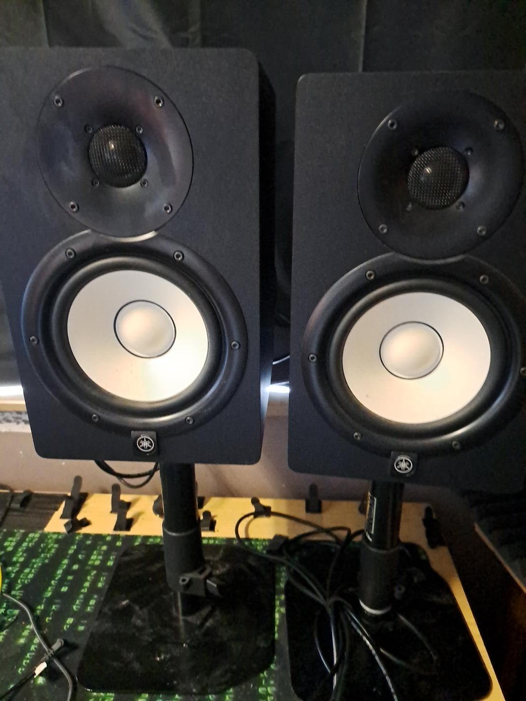 Yamaha HS7 actieve studiomonitors – set van 2 incl statieven, Audio, Tv en Foto, Ophalen, Zo goed als nieuw, Yamaha