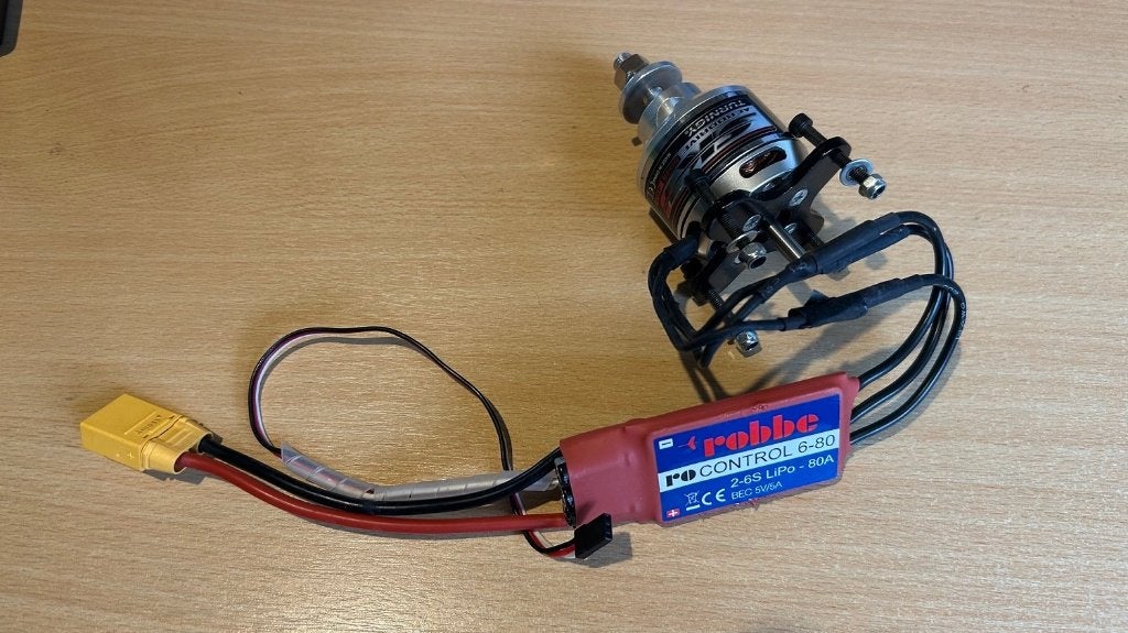 Turnigy Aerodrive 450 kV+ Robbe Control 6-80, Hobby & Loisirs créatifs, Modélisme | Radiocommandé & Téléguidé | Avions, Enlèvement ou Envoi