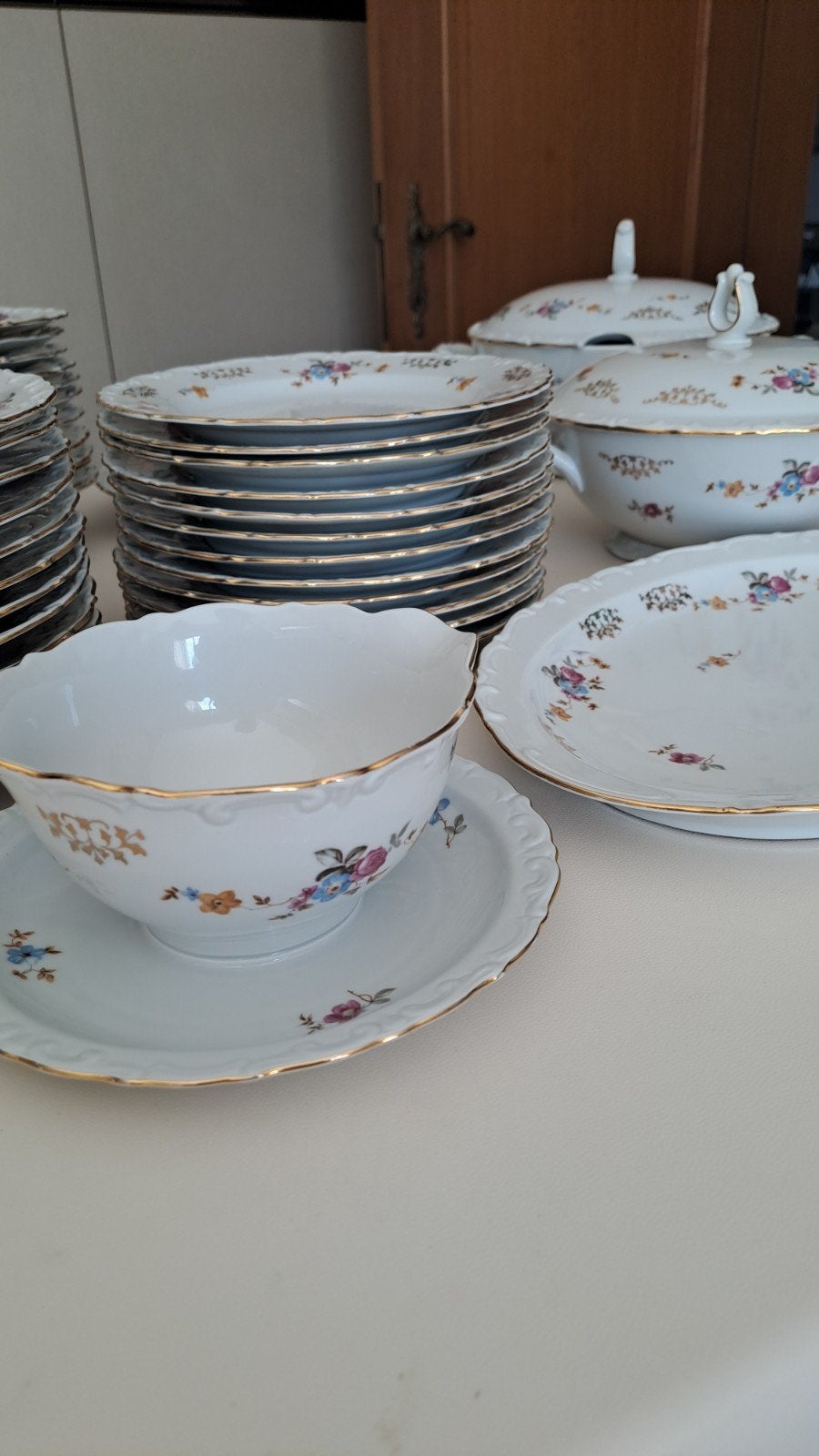 Groot vintage Kahla porseleinen tafelservies voor 11 persone, Antiek en Kunst, Ophalen