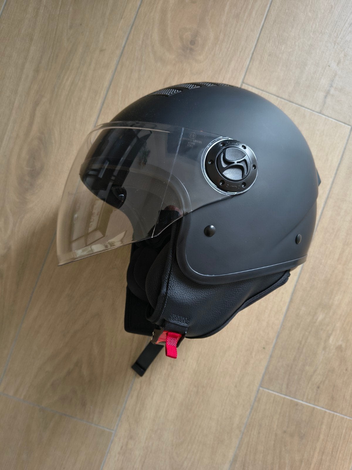 Helm medium, Ophalen, Medium