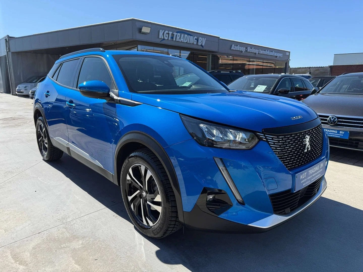 Peugeot 2008 1.2i ALLURE NAVIGATIE FULL LED ZWART LEDER CARP, Auto's, Peugeot, 1263 kg, Gebruikt, 1199 cc, Blauw