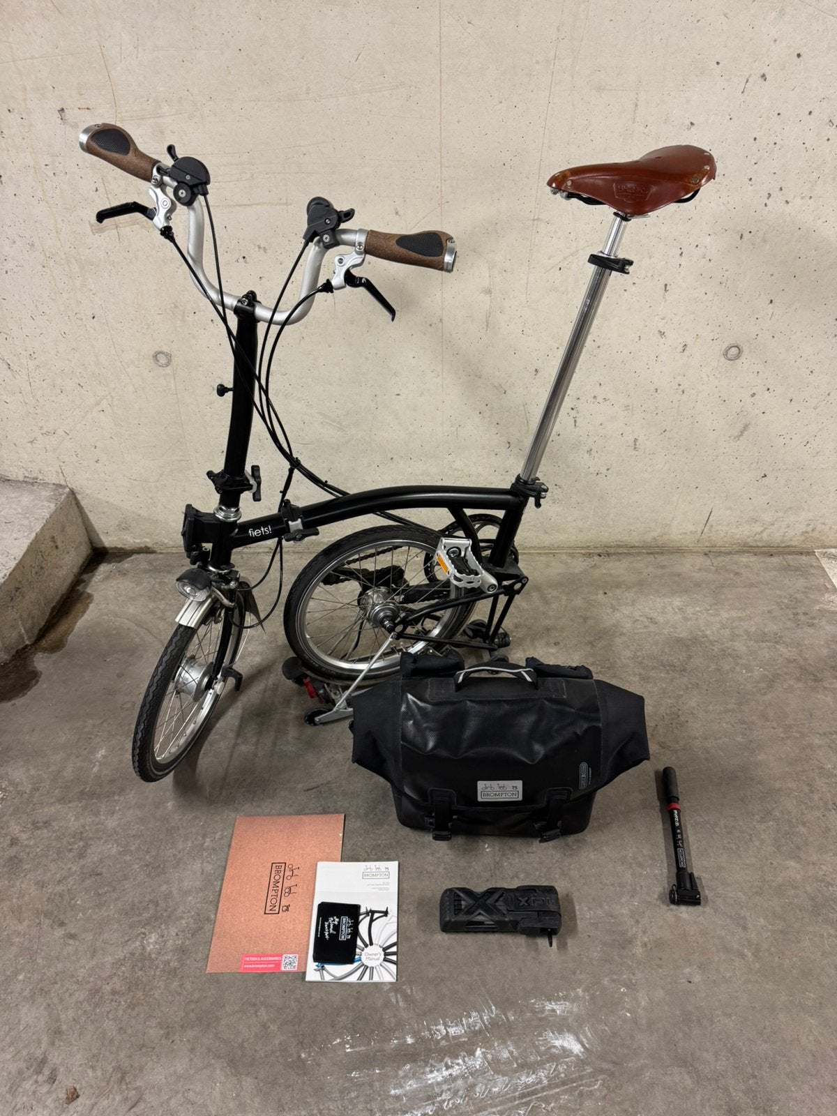 Brompton vouwfiets + toebehoren, Ophalen, Gebruikt, Brompton, Velgrem