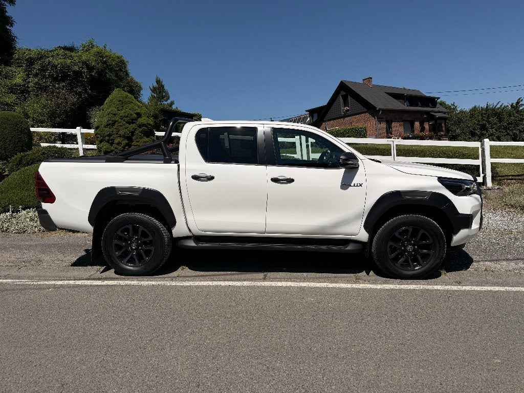 Toyota Hilux 2.8 Invincible Automatique 37500€ HTVA, Auto's, Automaat, 4 deurs, 4 cilinders, Wit
