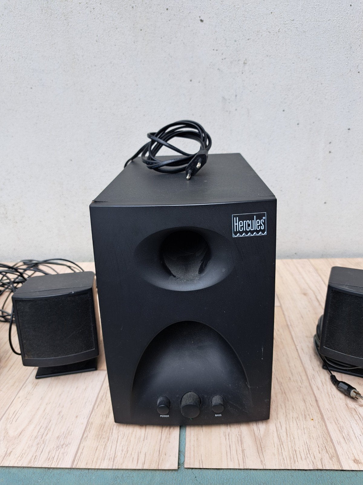 HERCULES Surround Sound System., Computers en Software, Pc speakers, Ophalen