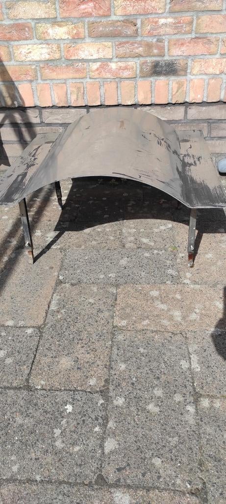 Inox overkapping/afdak uit RVS 416
Afmetingen:74x72 cm,dikte, Ophalen