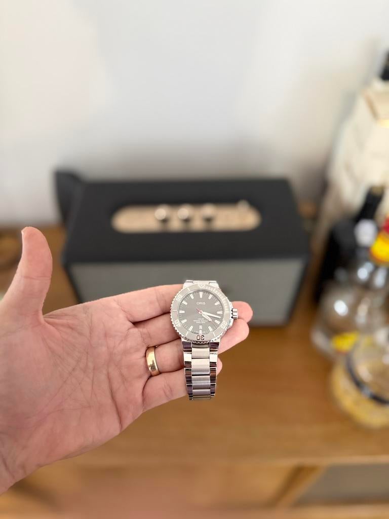 ORIS Aquis Relief Date, Enlèvement, Comme neuf