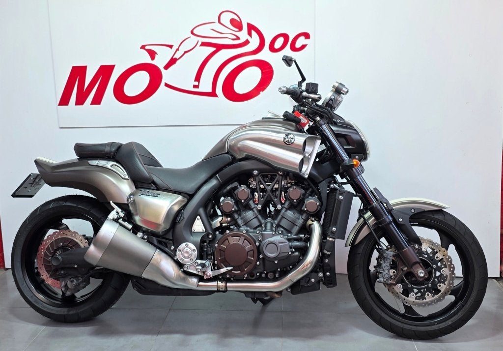YAMAHA V-MAX 1700***MOTODOC.BE***, Motoren, Motoren | Yamaha, Bedrijf, Naked bike, meer dan 35 kW, 4 cilinders, Motorrijbewijs A